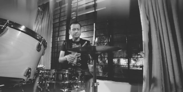 About InQishaaf Drummer