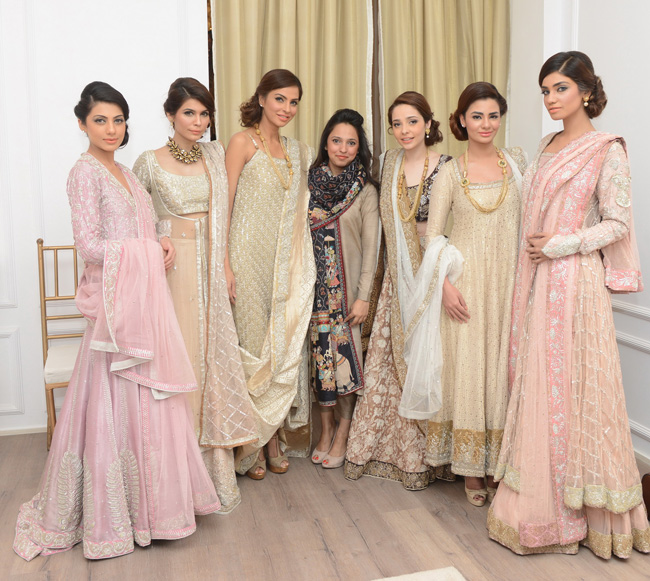 Nida Azwer with all the models [F]