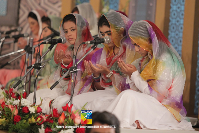 Mehfil-e-Milad by HUM Network (18)