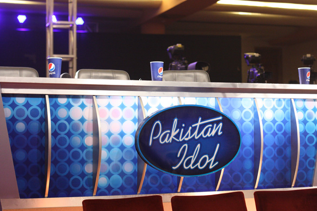 Pakistan-Idol-Theatre-Round