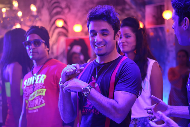 Vir Das wearing a Gc Sport Class XL (2)