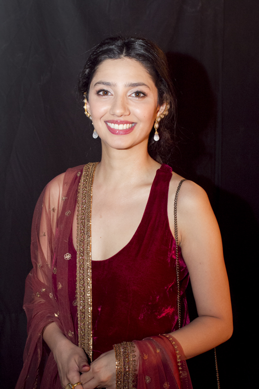 Mahira khan facts 