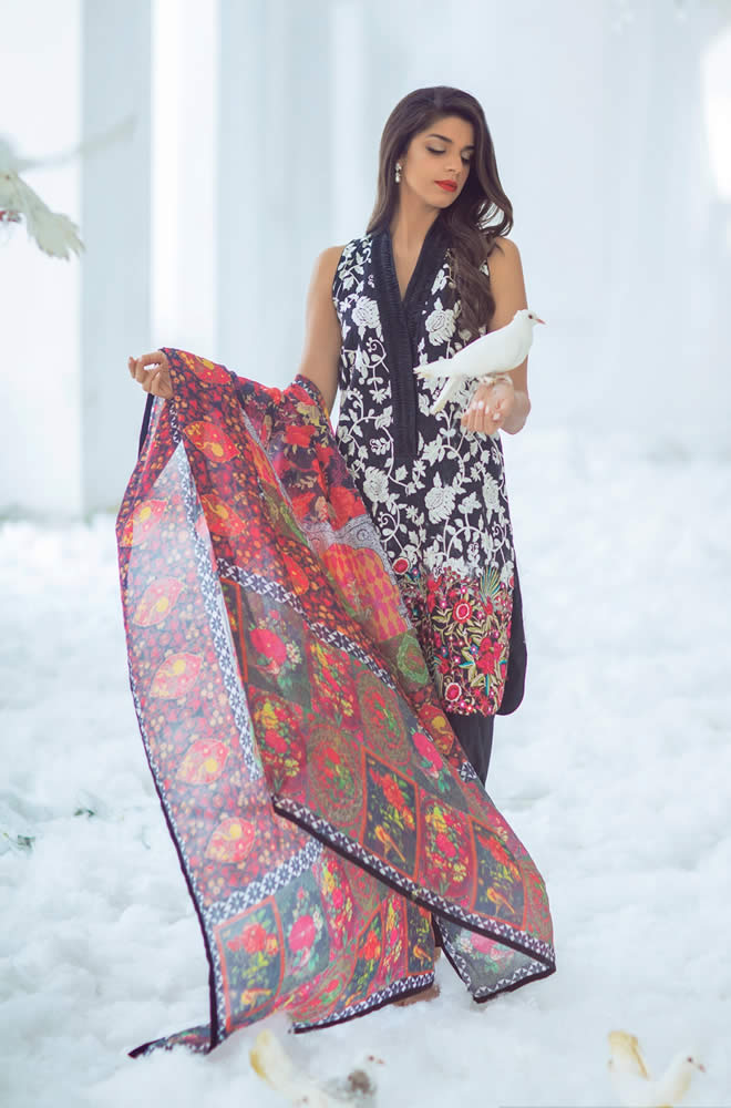 Sanam Saeed Dresses