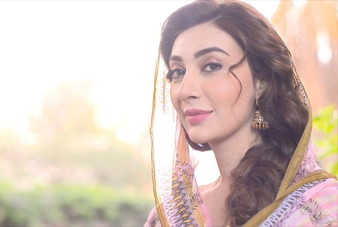 Ayesha Khan Hairstyle