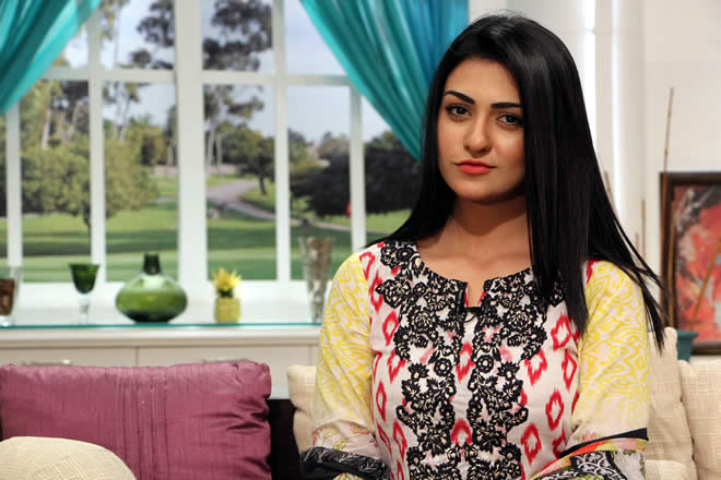 Actress Sarah Khan Pics