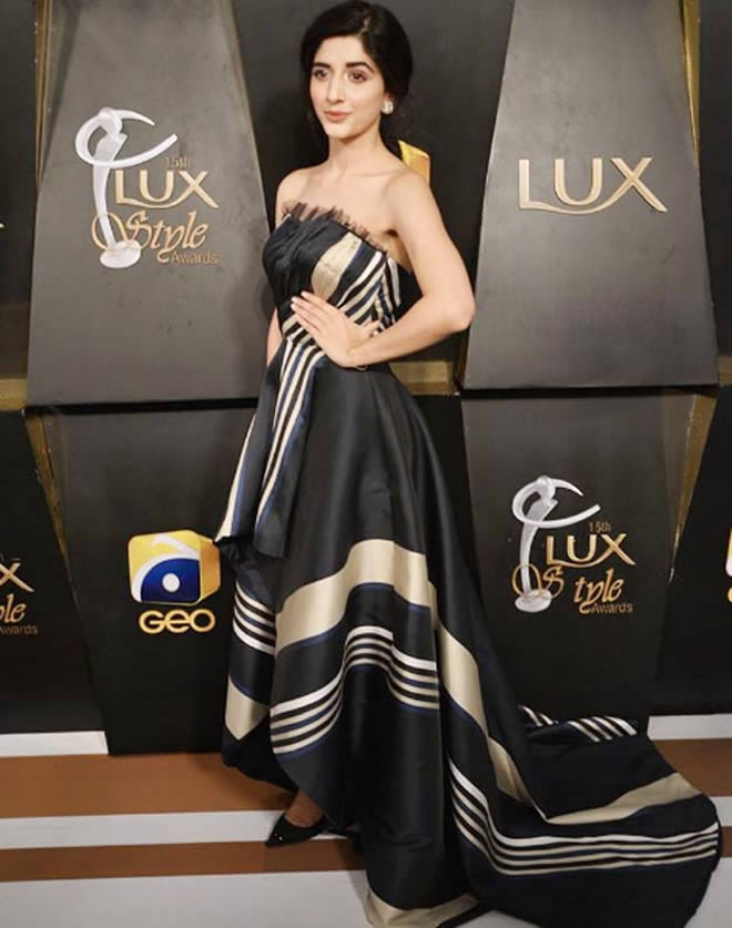 Mawra Hocane Lux Style Award 2016 Dress