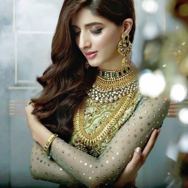 mawra hocane designer wear