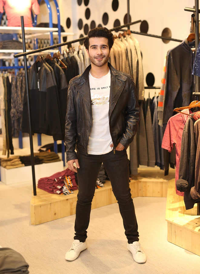 feroze khan one store launch