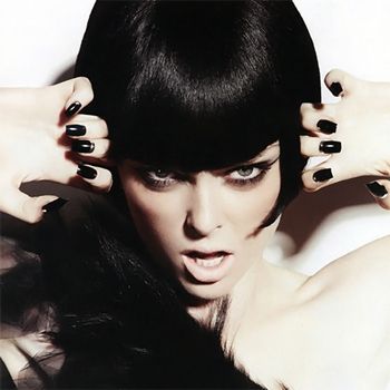 Black Nails: In Vogue