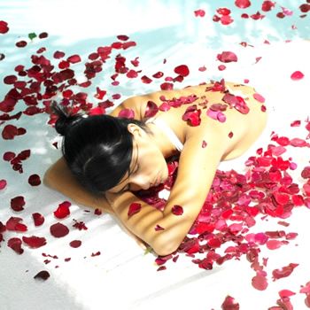 Create an ultimate romantic love shrine with home Spa