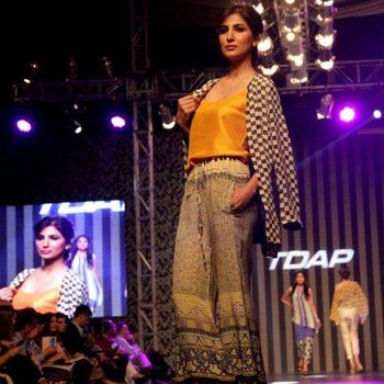 TDAP Fashion Show: Expo Pakistan 2013