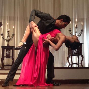 Veena Malik Shakes Her Booty On Sensuous Salsa Dance