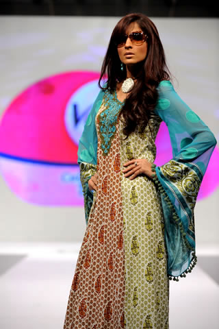 Maria B. at Veet Show 2010