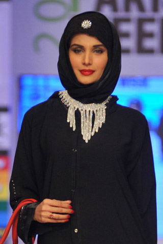 Tapu Javeri at Fashion Pakistan Week 2012