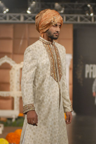 Emraan Rajput at LOreal Paris Bridal Fashion Week 2011