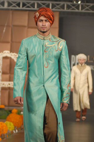 Emraan Rajput at LOreal Paris PFDC Bridal Fashion Week 2011