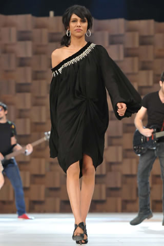 Fashion Show at Lux Style Awards 2011