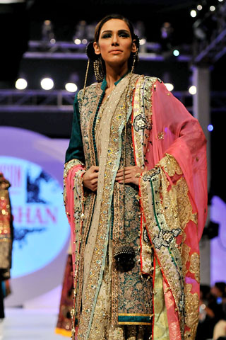 Ali Xeeshan's Collection at Veet Beauty Celebrations 2011