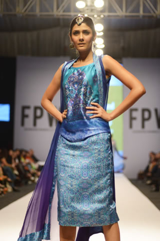 FPW 2014 Gul Ahmed Lamis Digital Silk Collection