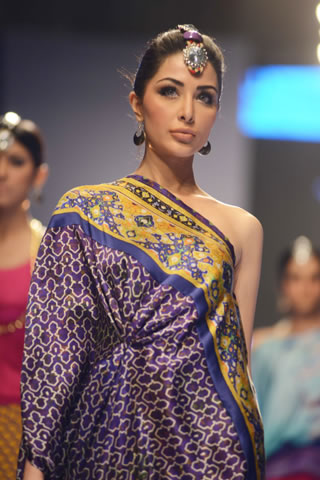 FPW Spring Gul Ahmed Lamis Digital Silk Latest Collection