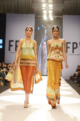 Gul Ahmed Lamis Digital Silk Spring FPW Collection
