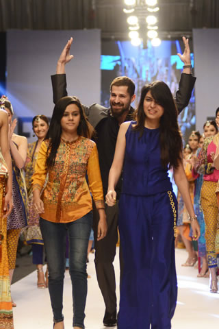 FPW 2014 Gul Ahmed Lamis Digital Silk Spring Collection