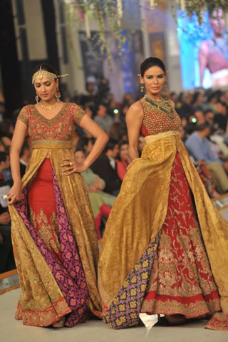 Latest HSY 2013 Collection