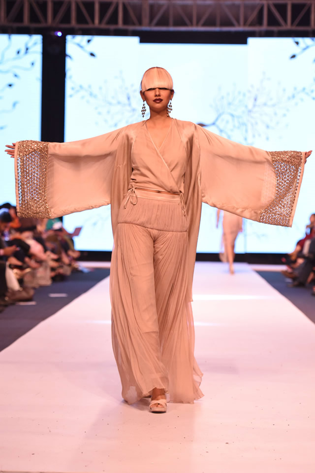 2014 FPW Zaheer Abbas Neo Nude Collection