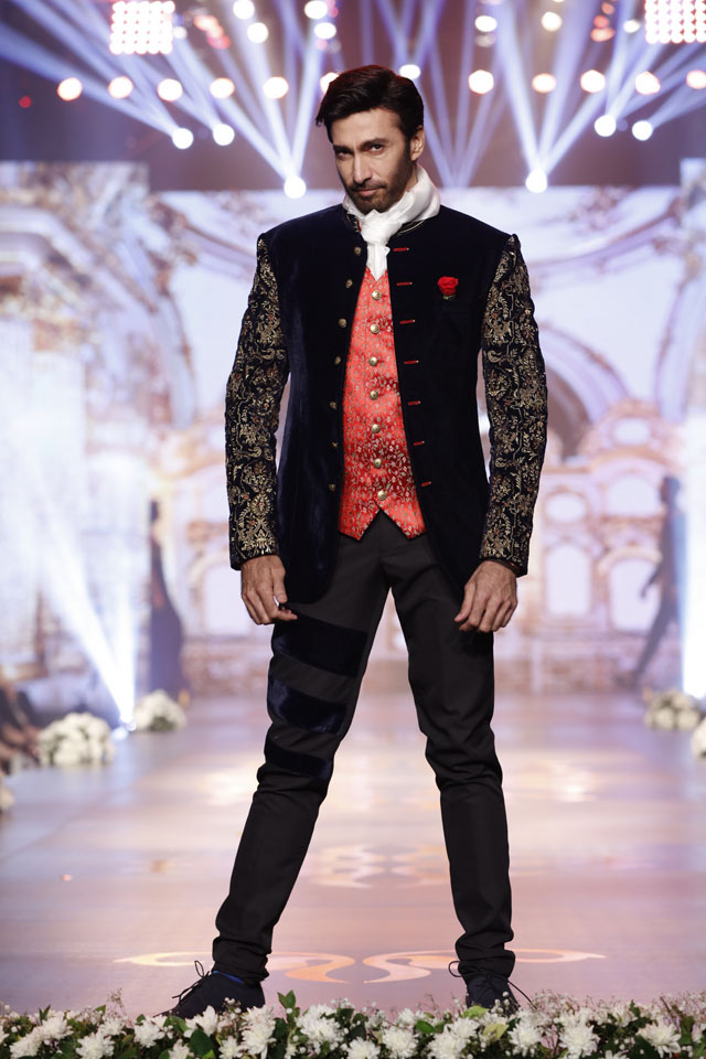 Amir Adnan Dresses Collection Picture Gallery
