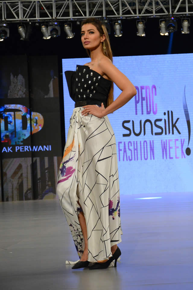 2016 PFDC Sunsilk Fashion Week Deepak Perwani Latest Dresses Picture Gallery