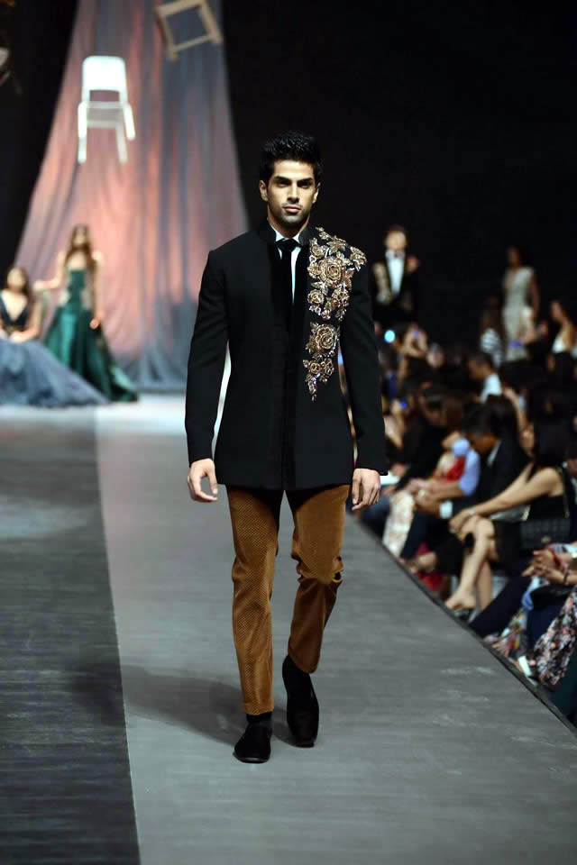 Designer Manish Malhotra Collection Lakme Fashion Week WF 2015 Pics