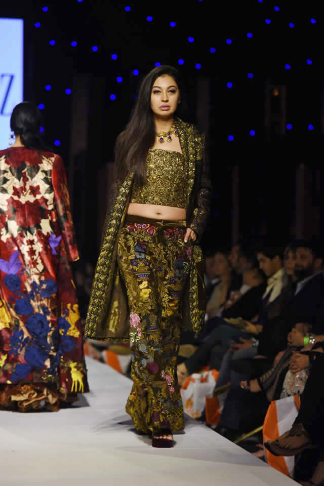 Fashion Designer Sana Safinaz Collection Fashion Pakistan Week 2015 Gallery