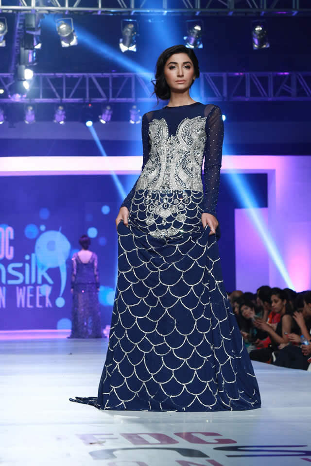 Syeda Amera showcased Collection at PFDC Sunsilk Fashion Week 2015