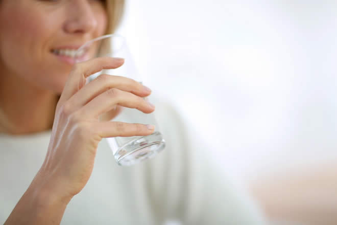 Benefits of Drinking Water Early Morning