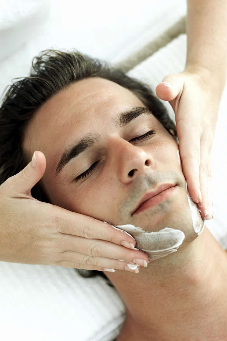 Tips to Say Goodbye to Dry Skin for Men