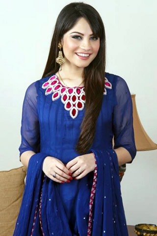 Neelam Muneer Wallpaper – Fashion Central