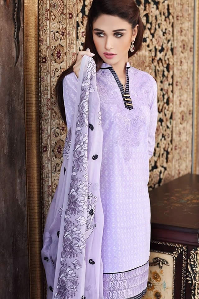 2017 Gul Ahmed Summer Lawn collection Photos