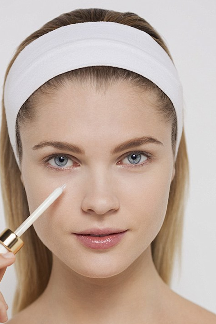 5 Makeup Hacks To Look Gorgeous At Your Workplace
