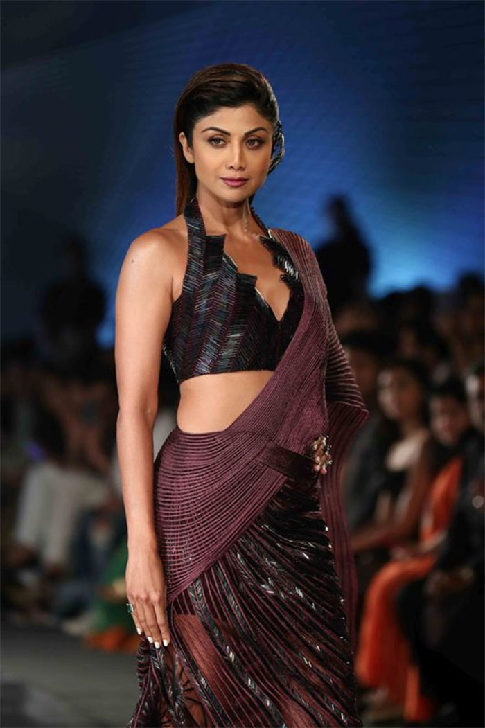 Shilpa Shetty walks for Amit Aggarwal in India Couture Week