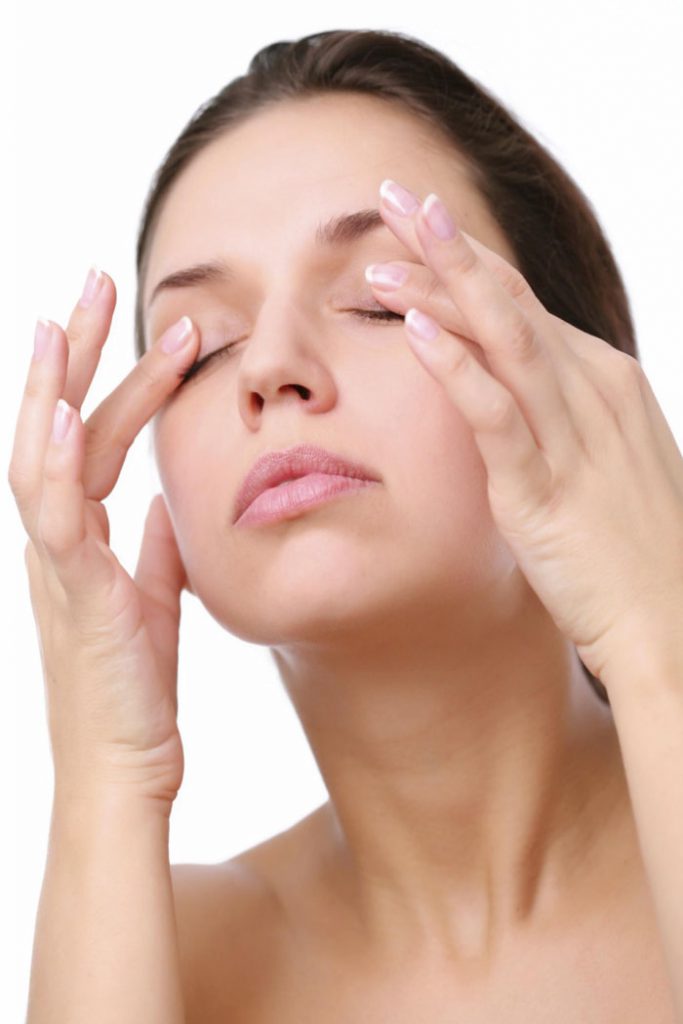 how-to-get-rid-of-puffy-eyes-fast-fashion-central