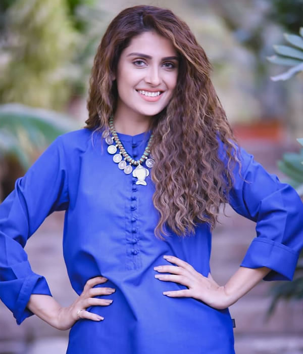 Pakistani Actress Ayeza Khan Fashion Central 